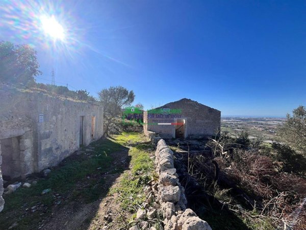 casa indipendente in vendita a Comiso