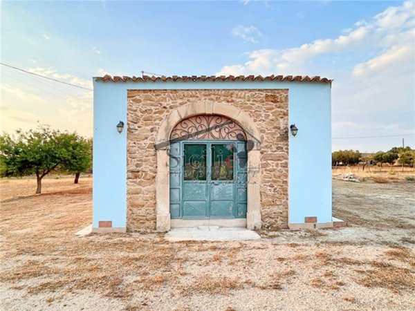 casa indipendente in vendita a Comiso in zona Pedalino