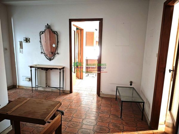 appartamento in vendita a Comiso in zona Centro Storico