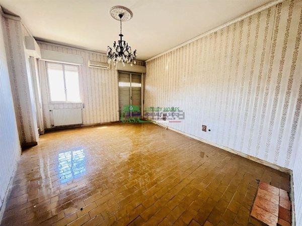 appartamento in vendita a Comiso in zona Centro Storico