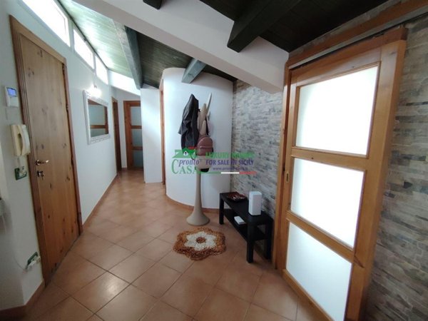 casa indipendente in vendita a Comiso in zona Centro Storico