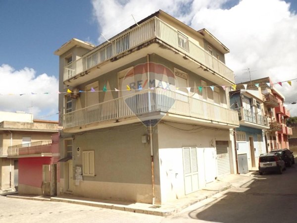 casa indipendente in vendita a Comiso