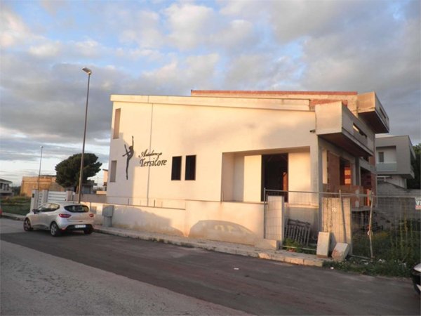 casa indipendente in vendita a Comiso