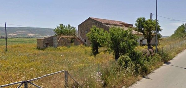 casa indipendente in vendita a Comiso