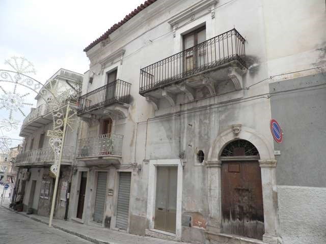 casa indipendente in vendita a Comiso