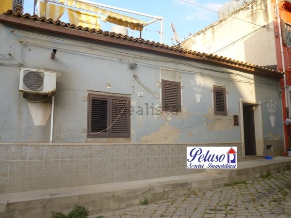 casa indipendente in vendita a Comiso