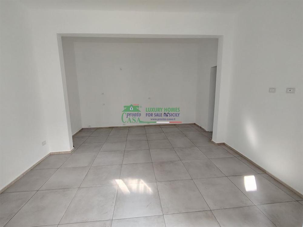casa indipendente in vendita a Comiso in zona Centro Storico