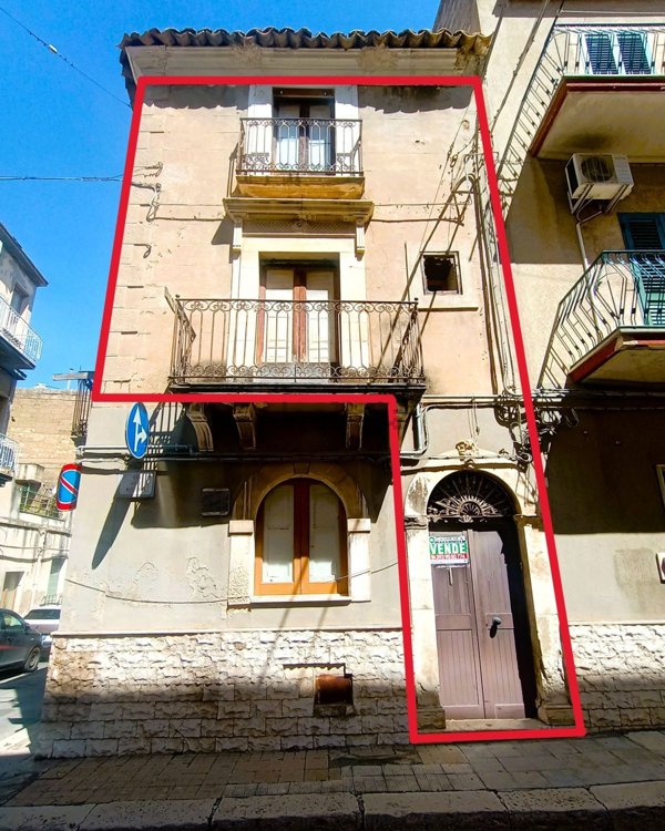 casa semindipendente in vendita a Comiso
