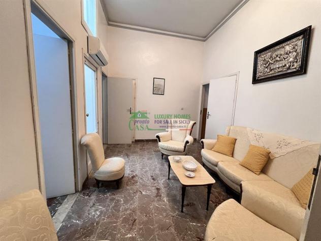 casa indipendente in vendita a Comiso in zona Centro Storico