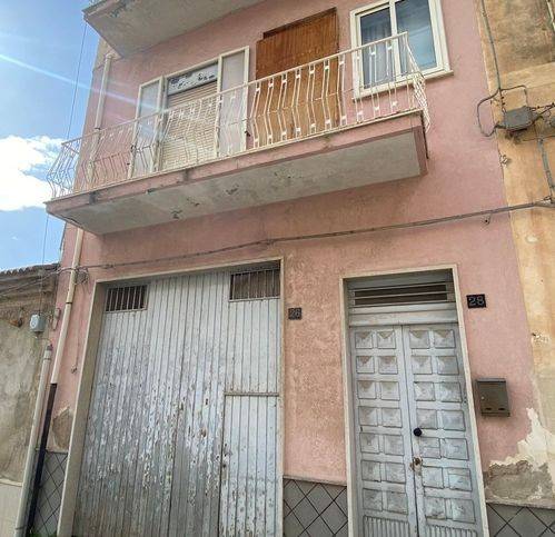 casa indipendente in vendita a Comiso