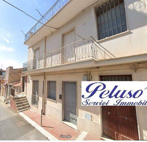 casa indipendente in vendita a Comiso in zona Centro Storico