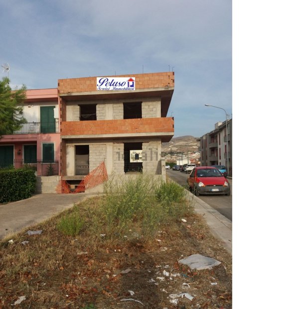 casa indipendente in vendita a Comiso