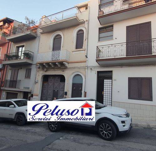 casa indipendente in vendita a Comiso