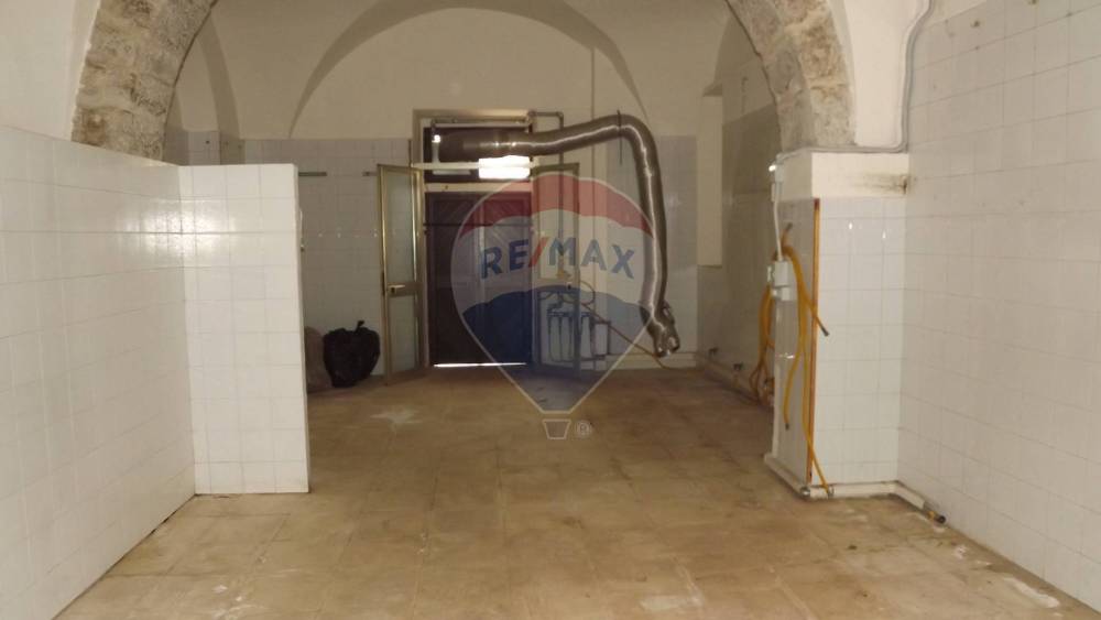 negozio in vendita a Comiso