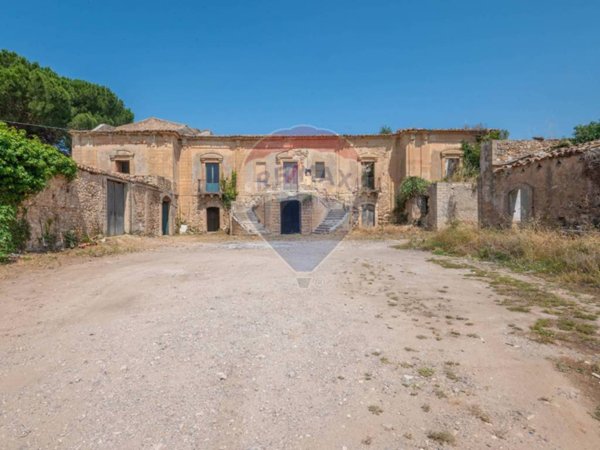 casa indipendente in vendita a Comiso in zona Pedalino