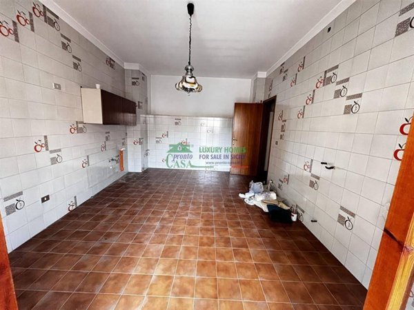 casa indipendente in vendita a Comiso in zona Centro Storico