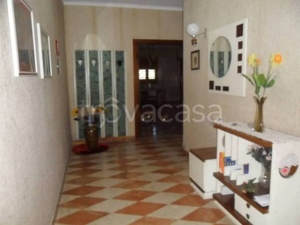 appartamento in vendita a Comiso in zona Centro Storico