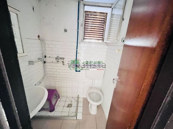 casa indipendente in vendita a Comiso