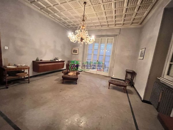 casa indipendente in vendita a Comiso in zona Centro Storico