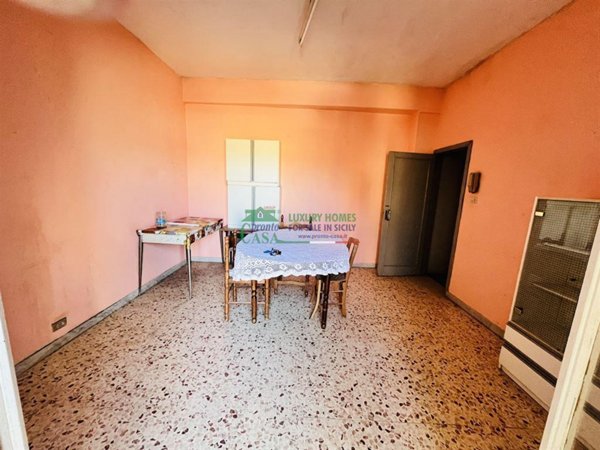casa indipendente in vendita a Comiso in zona Centro Storico