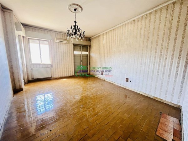 appartamento in vendita a Comiso in zona Centro Storico