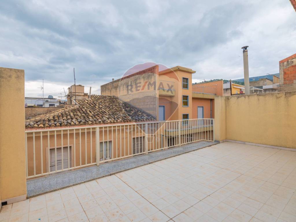 casa indipendente in vendita a Comiso