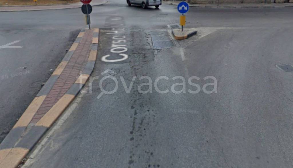 negozio in vendita a Comiso