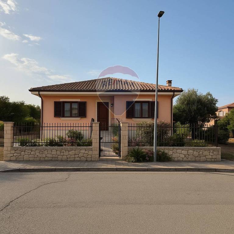 casa indipendente in vendita a Comiso