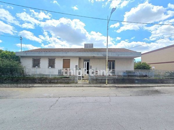 casa indipendente in vendita a Comiso in zona Pedalino