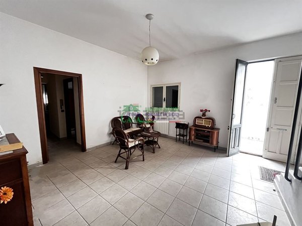 casa indipendente in vendita a Comiso in zona Centro Storico