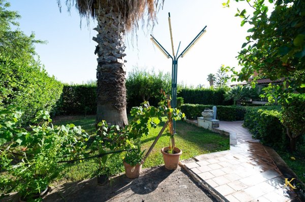 casa indipendente in vendita a Comiso