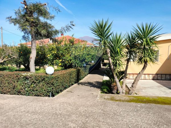 casa indipendente in vendita a Comiso