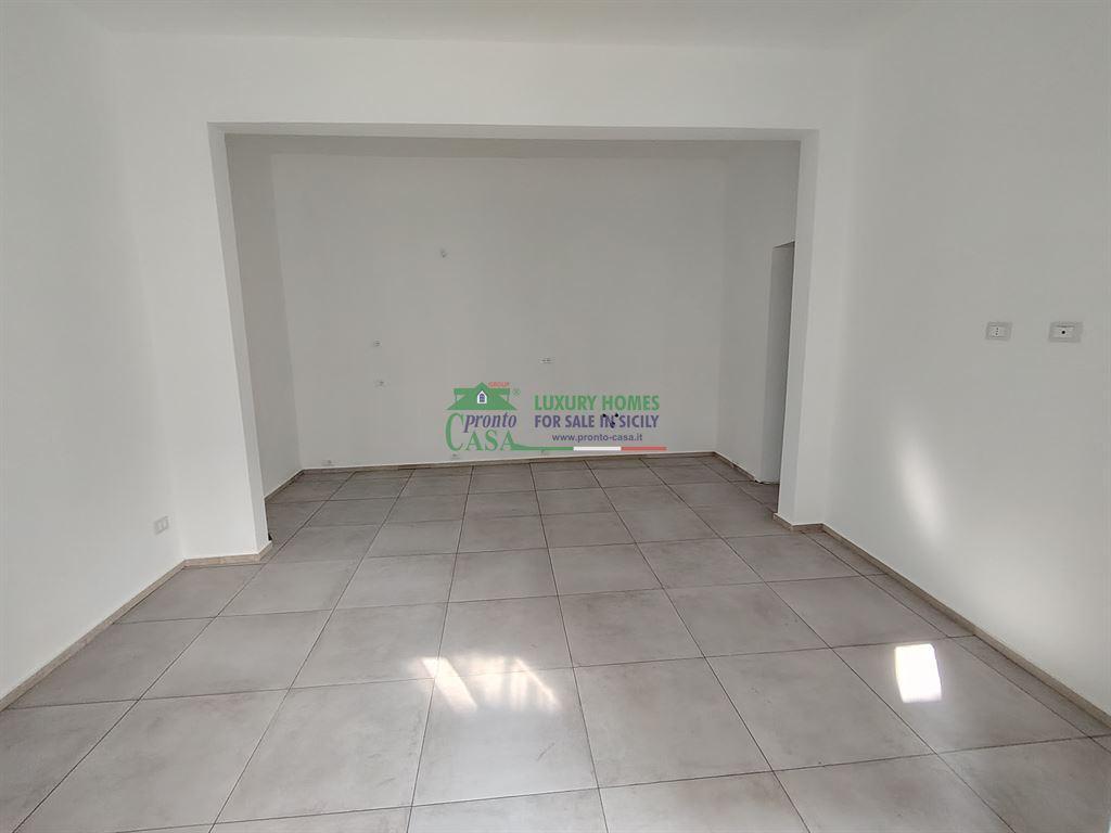 casa indipendente in vendita a Comiso in zona Centro Storico