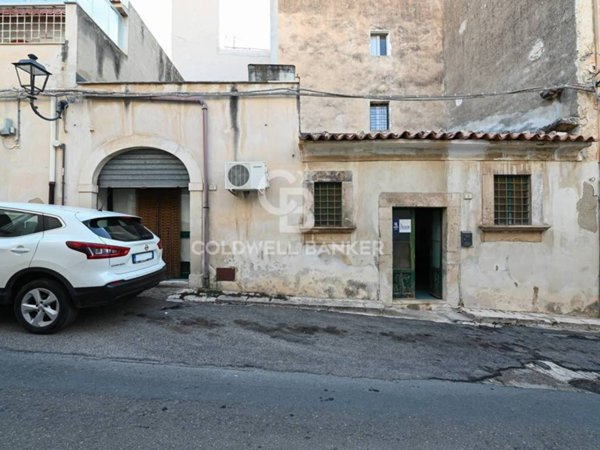 casa indipendente in vendita a Comiso in zona Centro Storico