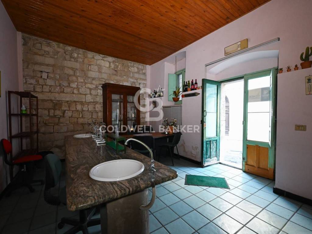 casa indipendente in vendita a Comiso in zona Centro Storico
