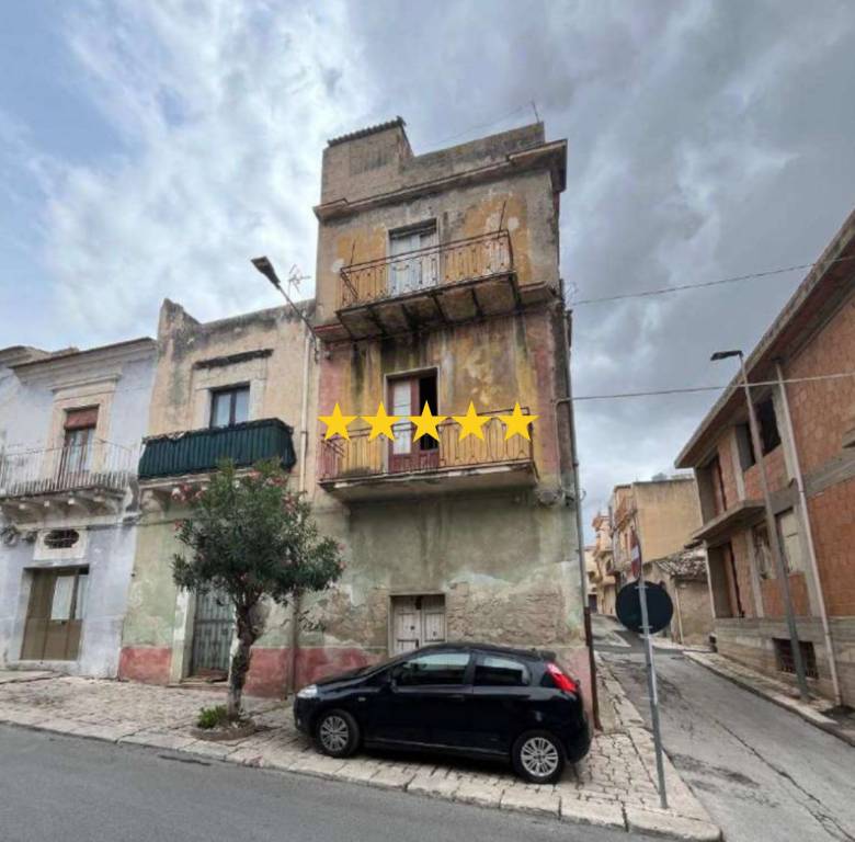 casa indipendente in vendita a Comiso