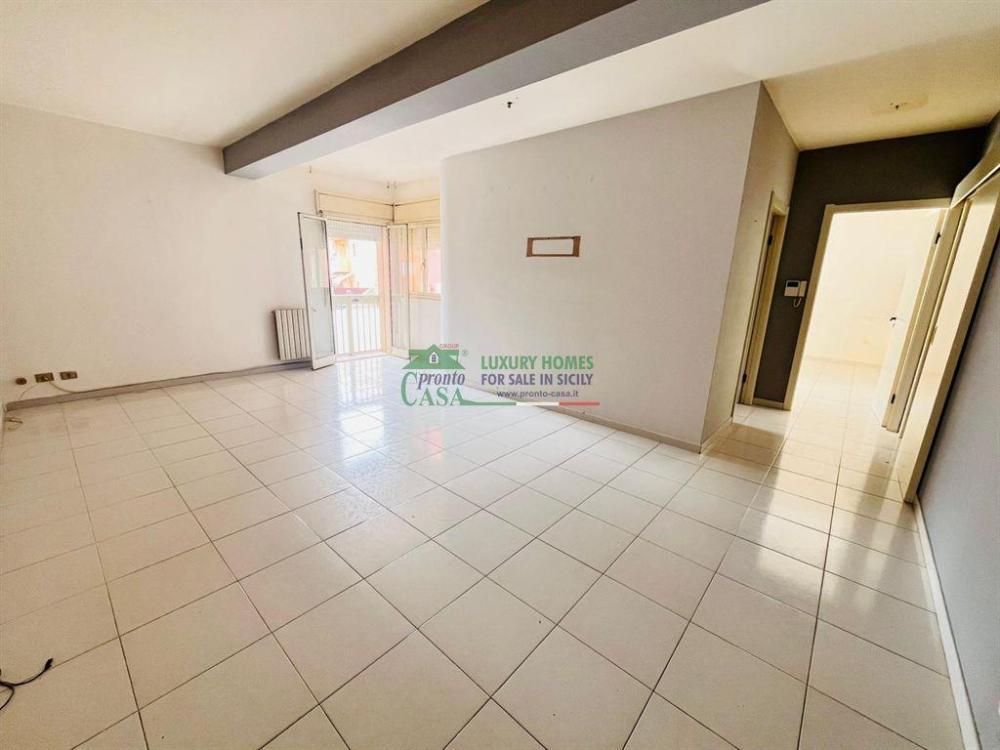 appartamento in vendita a Comiso in zona Centro Storico