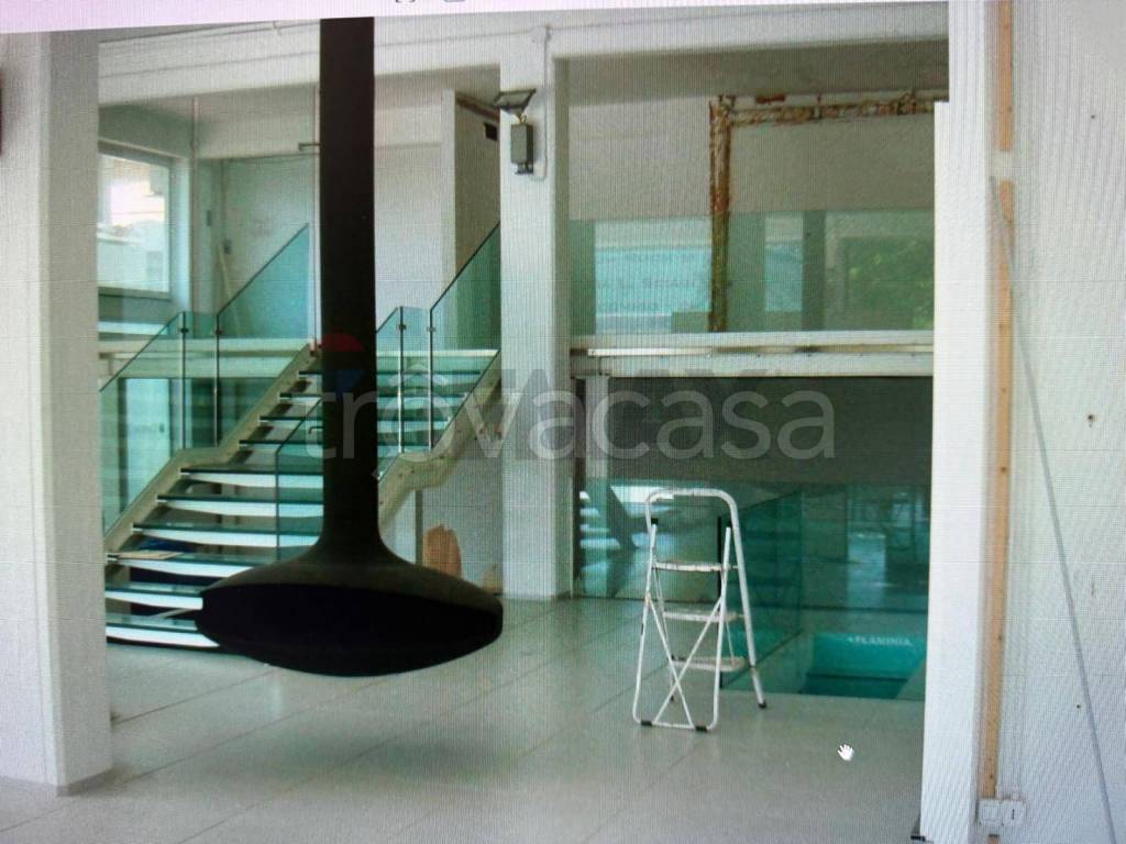 negozio in vendita a Comiso