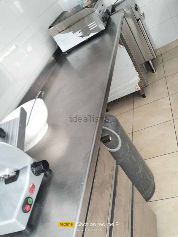 locale commerciale in vendita a Comiso