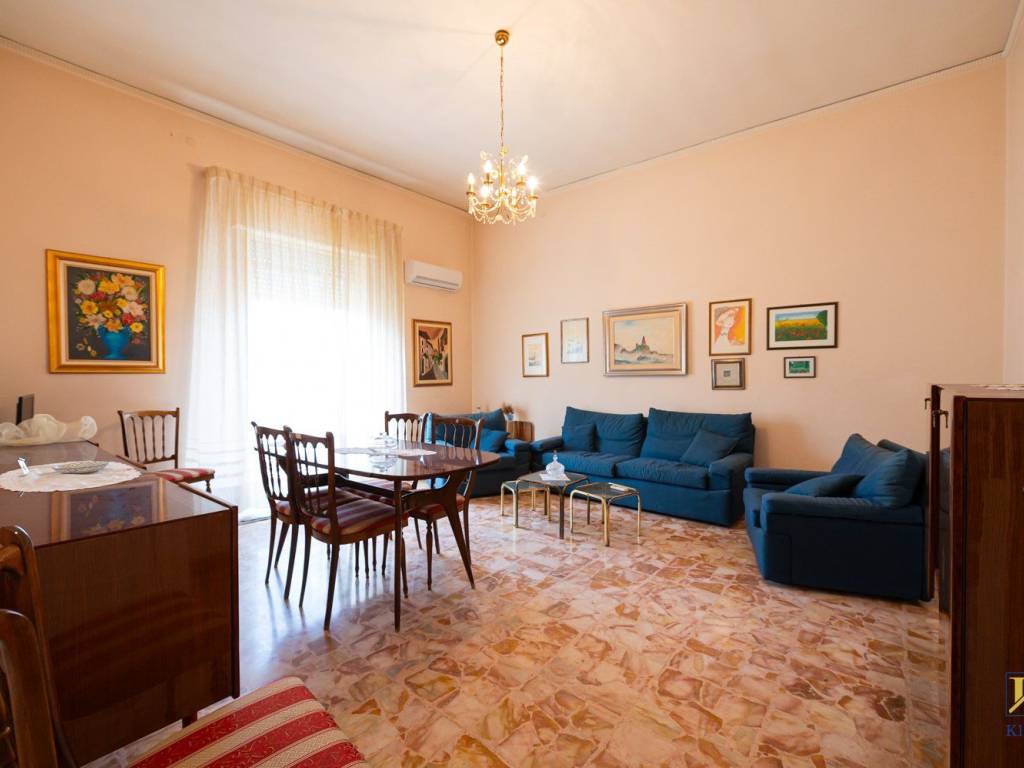 casa indipendente in vendita a Comiso in zona Centro Storico