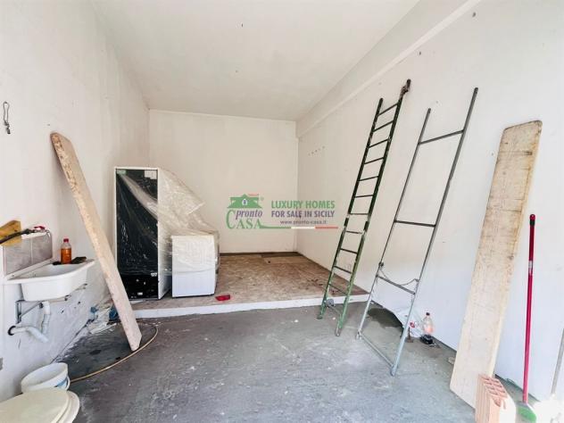 negozio in vendita a Comiso in zona Centro Storico