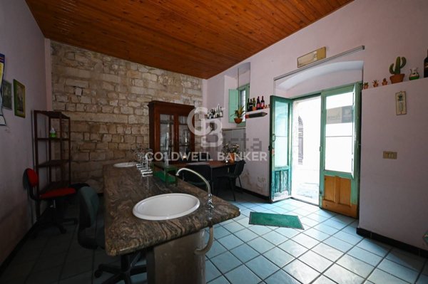 casa indipendente in vendita a Comiso in zona Centro Storico