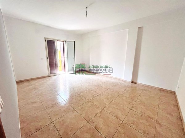 casa indipendente in vendita a Comiso in zona Centro Storico