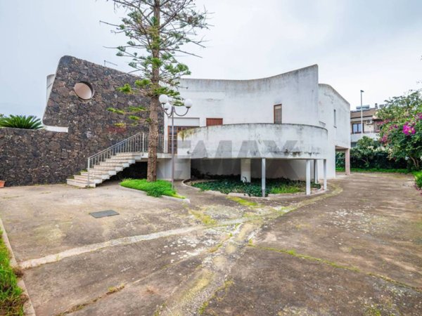 casa indipendente in vendita a Comiso in zona Pedalino