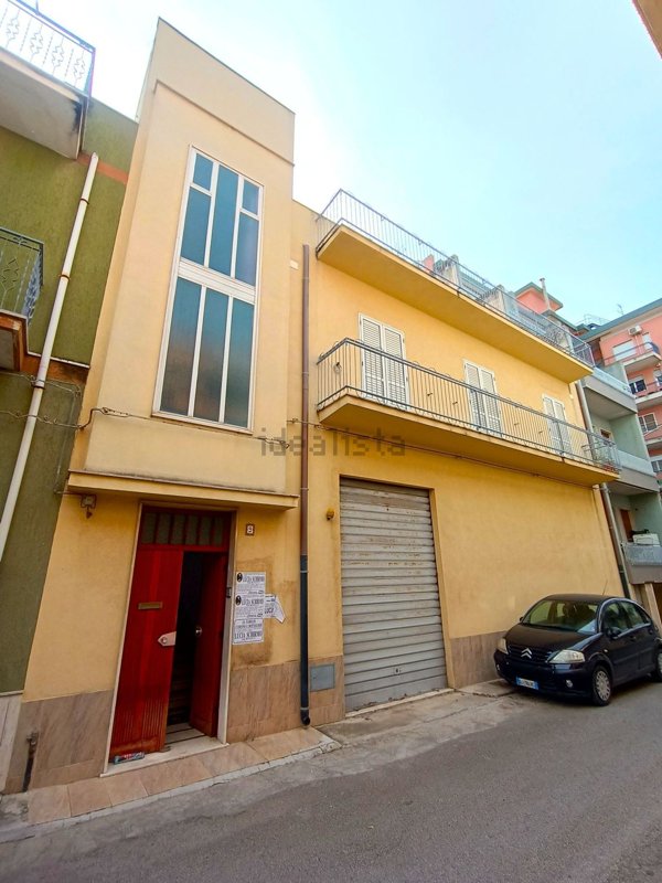 casa indipendente in vendita a Comiso