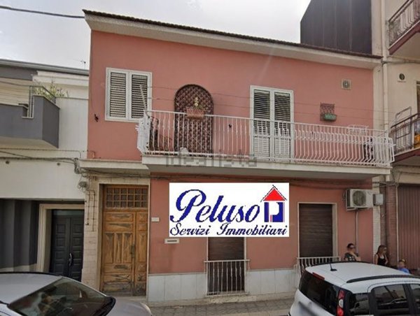 casa indipendente in vendita a Comiso