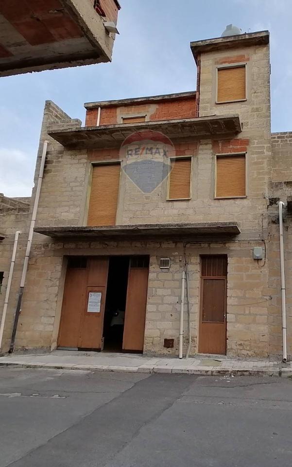 casa indipendente in vendita a Comiso