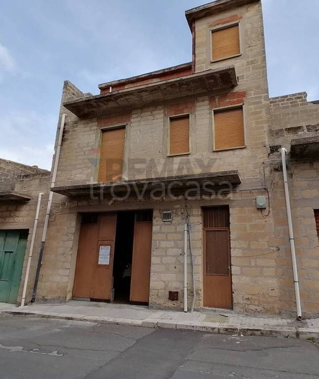 casa indipendente in vendita a Comiso