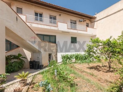 casa indipendente in vendita a Comiso