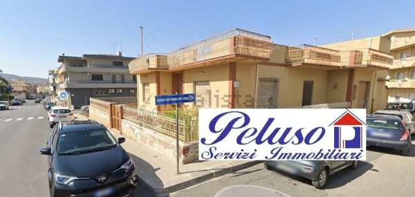 casa indipendente in vendita a Comiso